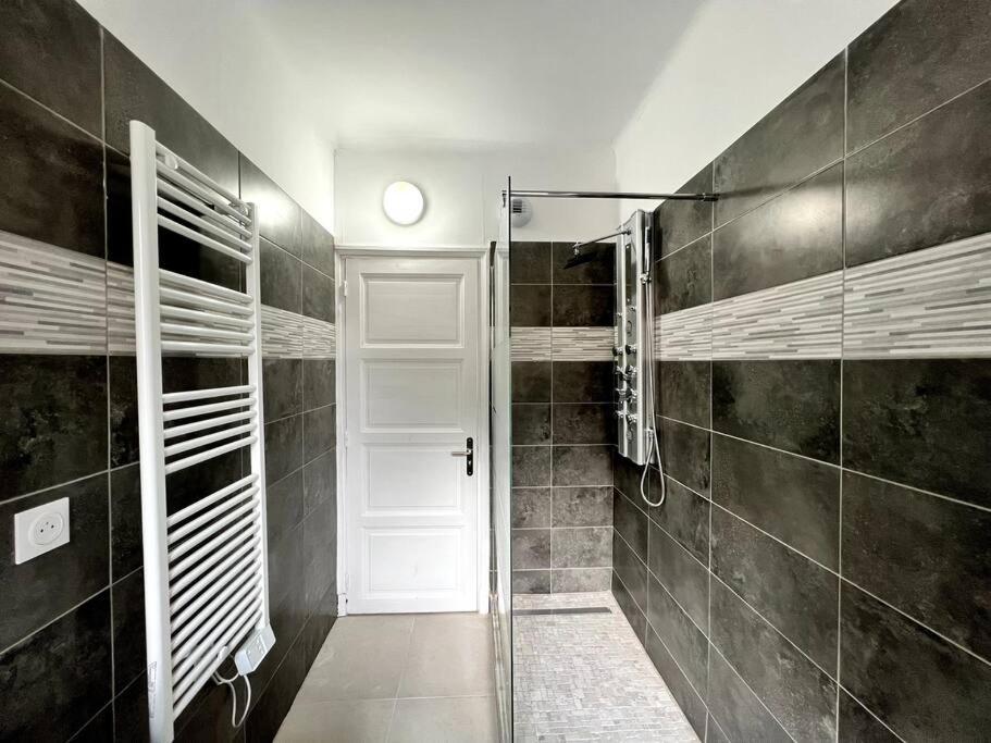 Suite Emeraude - 2 Pers. - Sedan Exterior photo